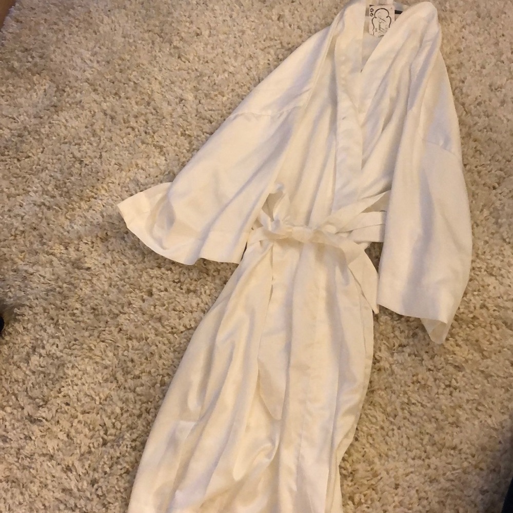 Bride Robe - Picture 2 of 2